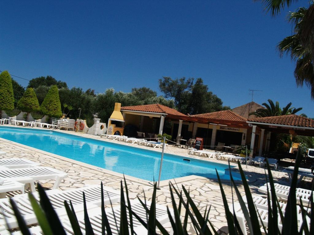 Athina Aparthotel Kavos Exterior photo