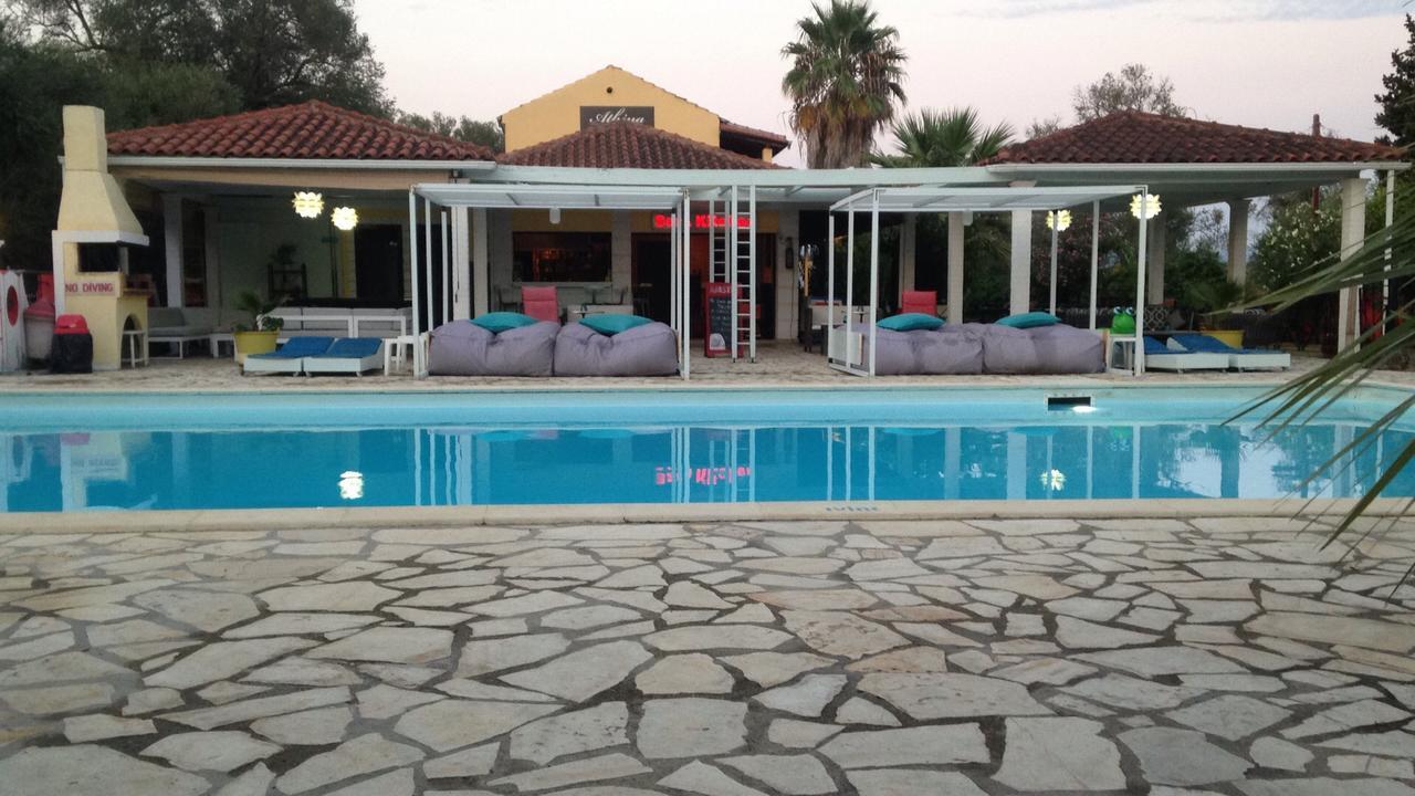 Athina Aparthotel Kavos Exterior photo